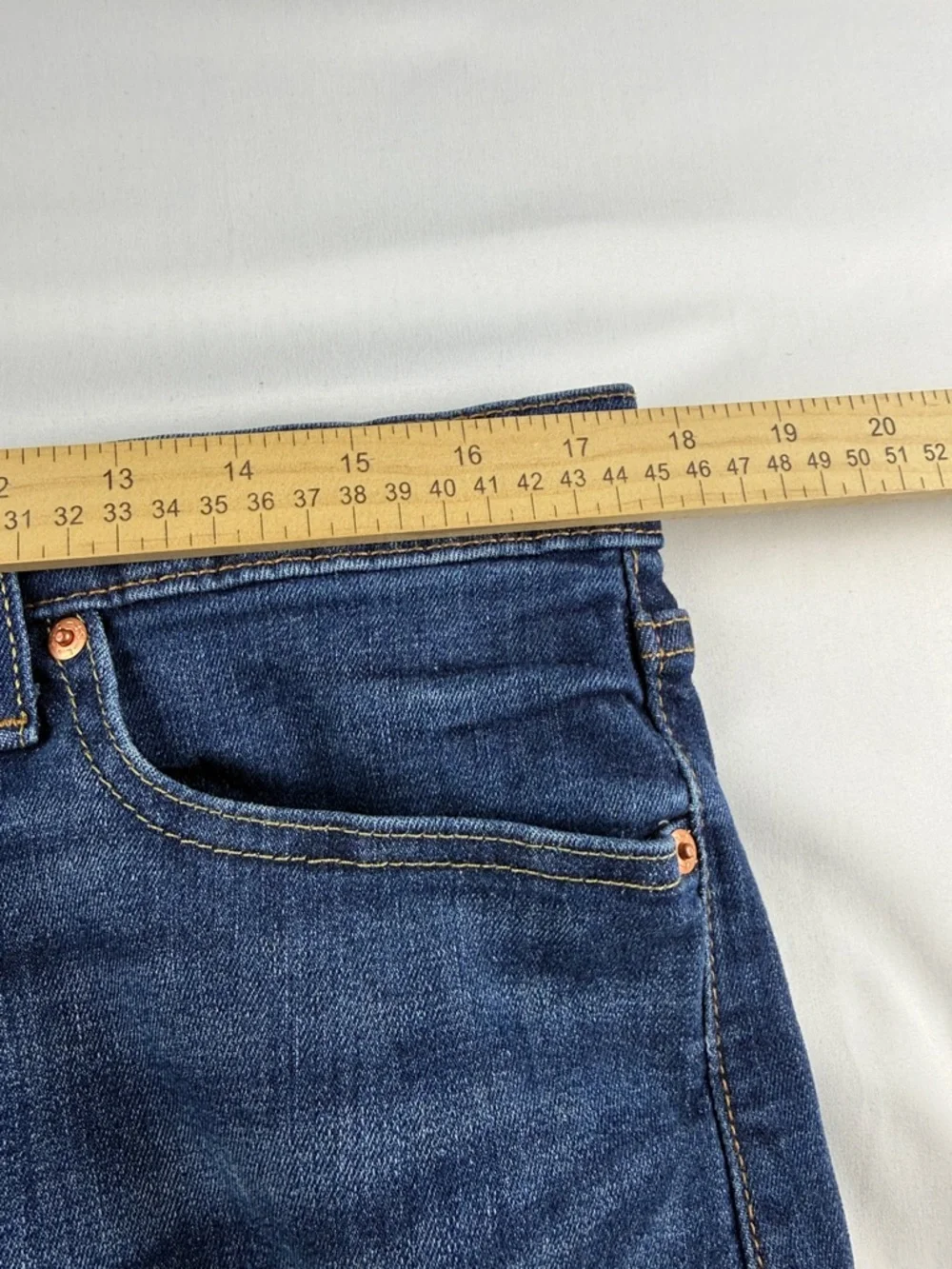 Levi’s 513 Straight Fit Jeans – Size 36x30
